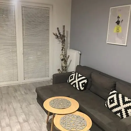 Tarchomin Apartment *